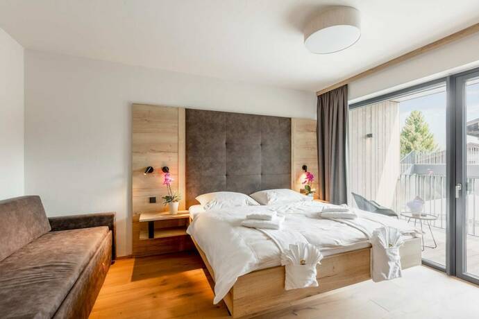 Imagen de la habitación del Hotel Emma Deluxe. Foto 19