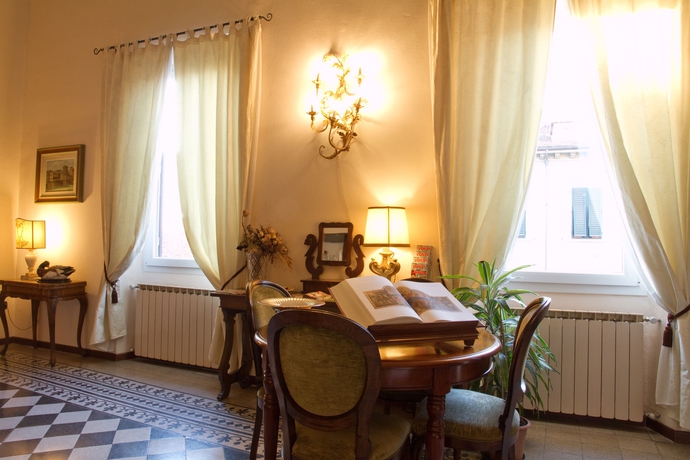 Imagen de los interiores del Hotel Emma, Florencia. Foto 12