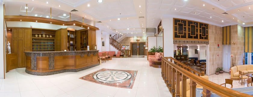 Imagen de los interiores del Hotel Emmantina. Foto 11