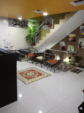 Imagen de los interiores del Hotel Emmanuel. Foto 7