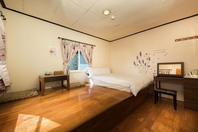 Imagen de la habitación del Hotel Emmanuel Farm House. Foto 7