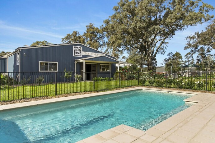 Imagen de la piscina del Hotel Emmas Cottage Vineyard. Foto 19