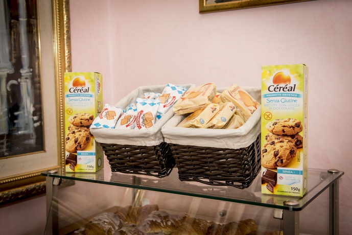 Imagen del bar/restaurante del Hotel Emmaus. Foto 7