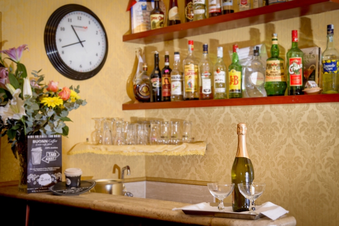 Imagen del bar/restaurante del Hotel Emmaus. Foto 10