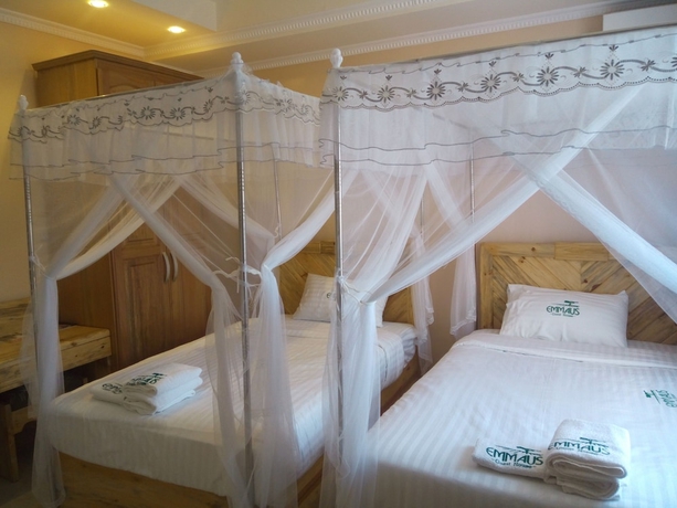Imagen de la habitación del Hotel Emmaus Guest House. Foto 6