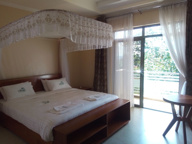 Imagen de la habitación del Hotel Emmaus Guest House. Foto 11