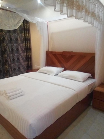Imagen de la habitación del Hotel Emmaus Guest House. Foto 13