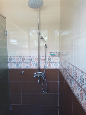 Imagen de la habitación del Hotel Emmaus Guest House. Foto 17