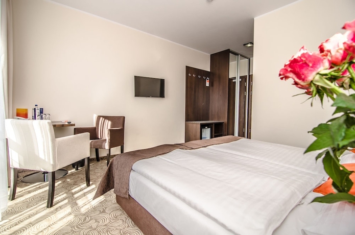Imagen de la habitación del Hotel Emocja Spa. Foto 6