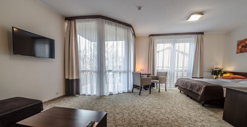 Imagen de la habitación del Hotel Emocja Spa. Foto 17
