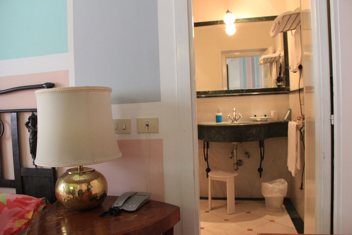 Imagen de la habitación del Hotel Emona Aquaeductus. Foto 7