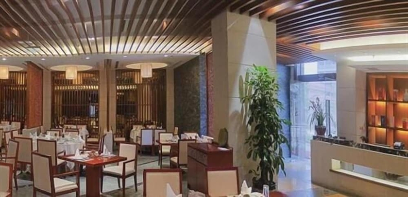 Imagen del bar/restaurante del Hotel Empark Grand Hotel. Foto 5