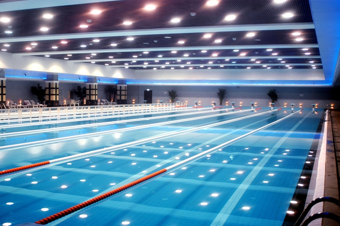 Imagen de la piscina del Hotel Empark Grand Zhongguancun. Foto 16