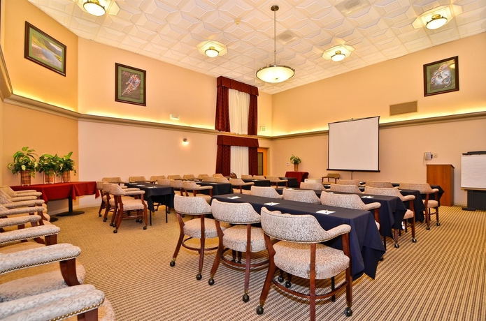 Imagen de los interiores del Hotel Empeiria High Sierra. Foto 15