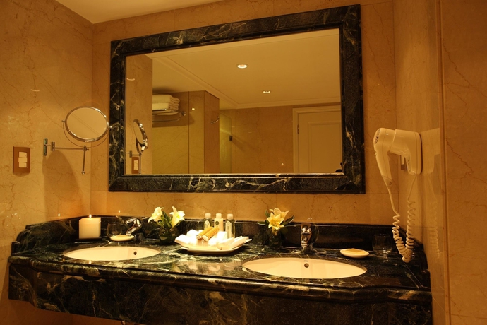 Imagen de la habitación del Hotel Emperador Buenos Aires. Foto 3