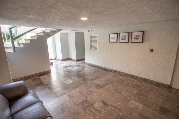 Imagen de los interiores del Hotel Emperador Centro Guadalajara Y Remodelado. Foto 16