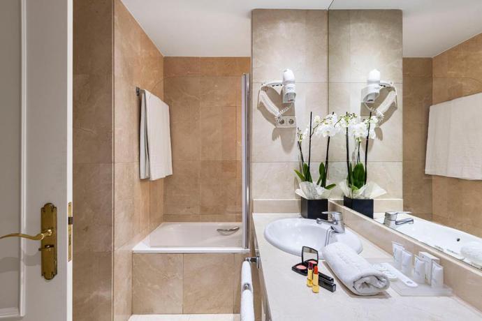 Imagen de la habitación del Hotel Emperador, Gran V&iacute;a. Foto 7