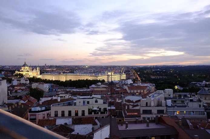 Imagen general del Hotel Emperador, Gran V&iacute;a. Foto 1