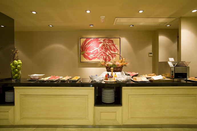 Imagen del bar/restaurante del Hotel Emperador, Gran V&iacute;a. Foto 4