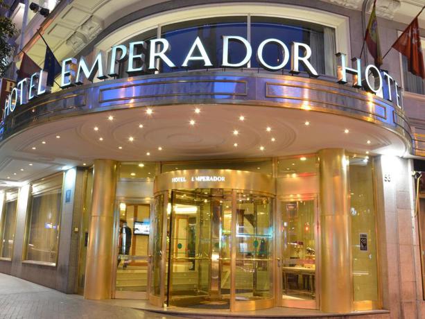 Imagen de los exteriores del Hotel Emperador, Gran V&iacute;a. Foto 15