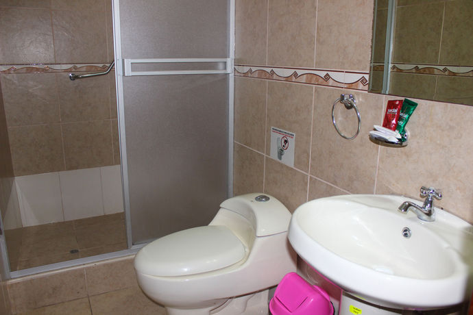 Imagen de la habitación del Hotel Emperador Terraza. Foto 4