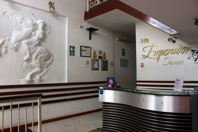 Imagen de la habitación del Hotel Emperador Terraza. Foto 10