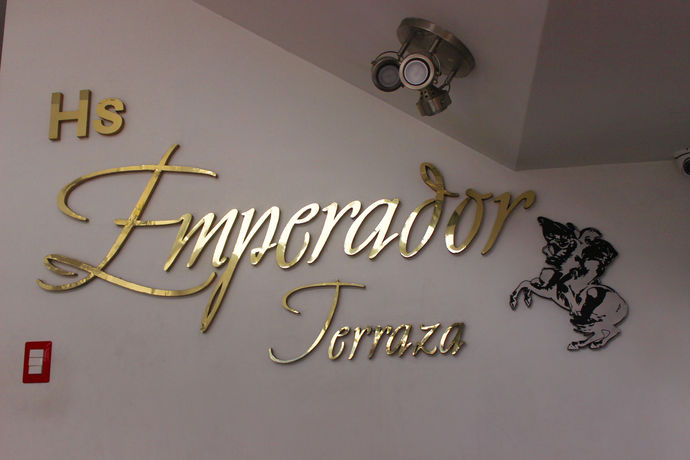 Imagen de la habitación del Hotel Emperador Terraza. Foto 11