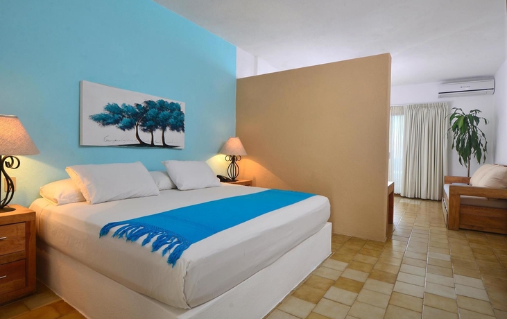 Imagen de la habitación del Hotel Emperador Vallarta Beachfront and Suites. Foto 2