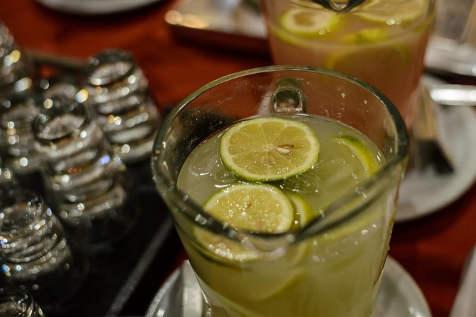 Imagen del bar/restaurante del Hotel Emperatriz. Foto 4