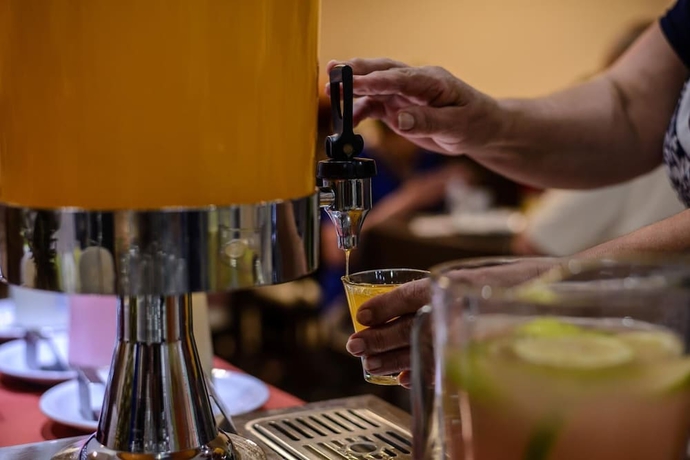 Imagen del bar/restaurante del Hotel Emperatriz. Foto 5