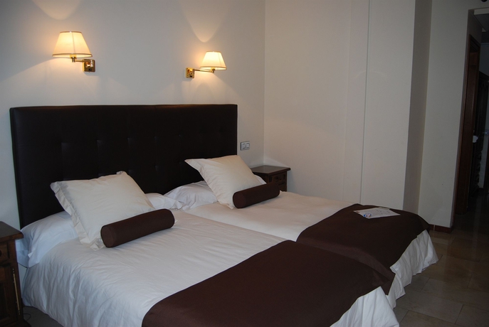 Imagen de la habitación del Hotel Emperatriz III. Foto 5