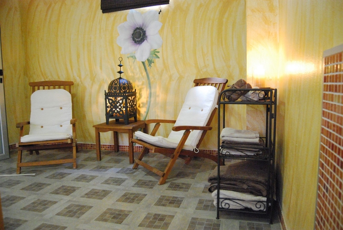 Imagen de la piscina del Hotel Emperatriz III. Foto 14