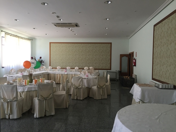 Imagen de los interiores del Hotel Emperatriz III. Foto 12