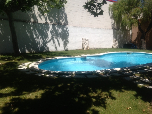 Imagen de la piscina del Hotel Emperatriz III. Foto 16