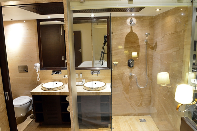 Imagen de la habitación del Hotel Emperor Palms At Karol Bagh. Foto 7