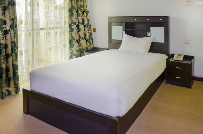 Imagen de la habitación del Hotel Emperors. Foto 4