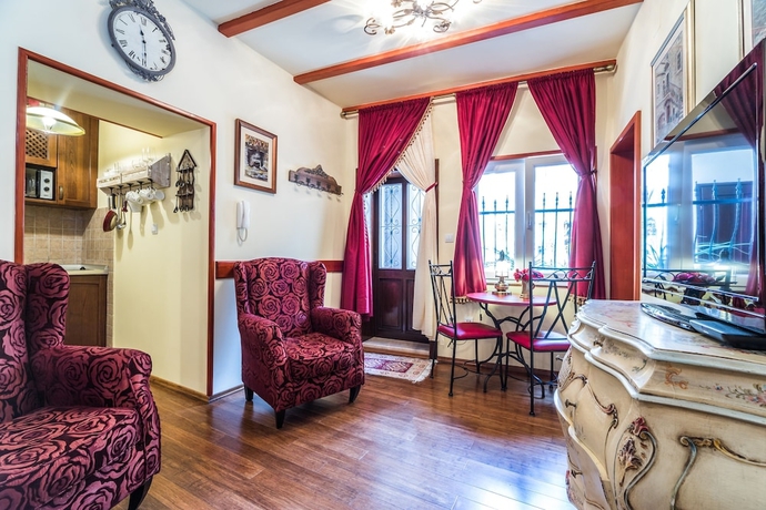 Imagen de la habitación del Hotel Emperor's Suites. Foto 16