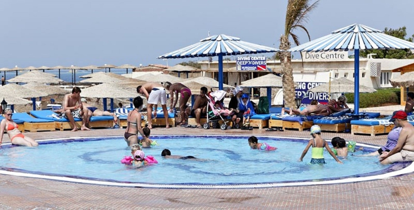 Imagen de la piscina del Hotel Empire Beach Aqua Park. Foto 14