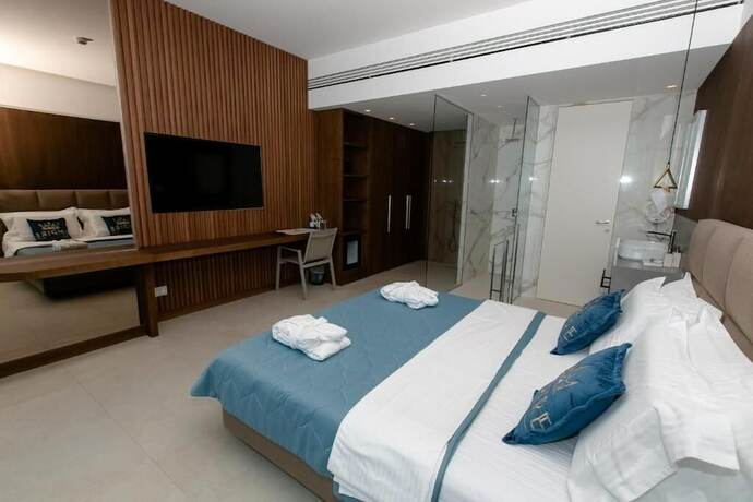 Imagen de la habitación del Hotel Empire Beach Resort. Foto 17