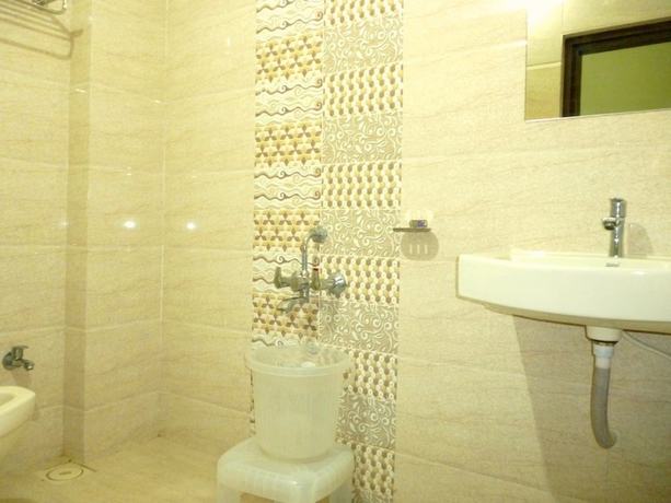 Imagen de la habitación del Hotel Empire Gandhidham. Foto 6