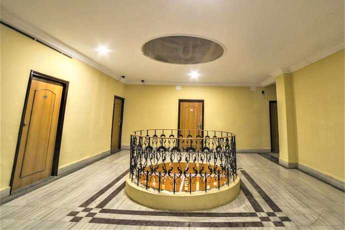 Imagen de los interiores del Hotel Empire Gandhidham. Foto 19