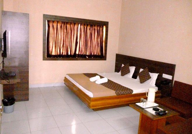 Imagen de la habitación del Hotel Empire Gandhidham. Foto 12