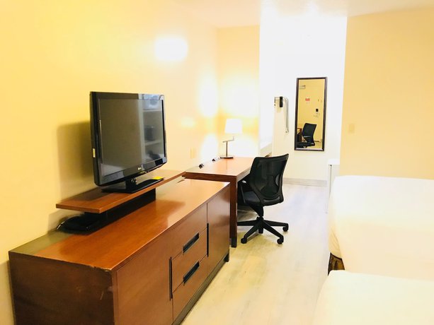 Imagen de la habitación del Hotel Empire Inn And Suites. Foto 6