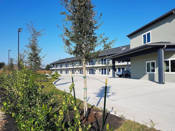 Imagen del bar/restaurante del Hotel Empire Inn Cypress. Foto 3