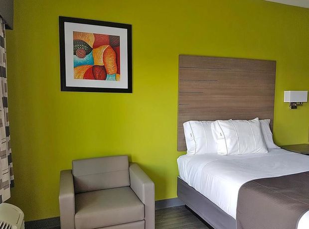 Imagen general del Hotel Empire Inn Cypress. Foto 2