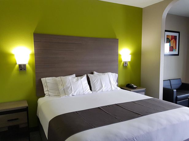 Imagen de la habitación del Hotel Empire Inn Cypress. Foto 10