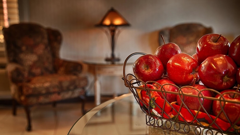 Imagen de los interiores del Hotel Empire Inn. Foto 12