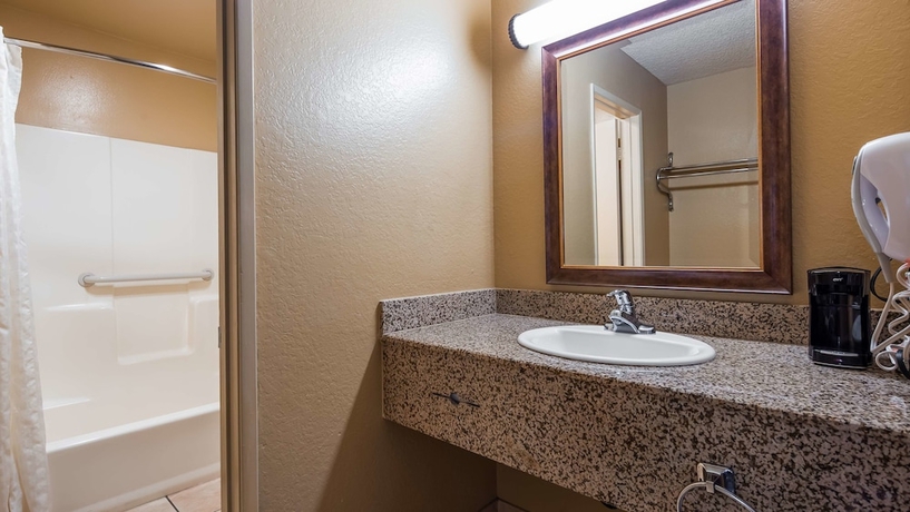 Imagen de la habitación del Hotel Empire Inn, San Bernardino. Foto 10