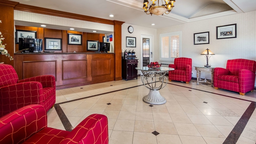 Imagen de los interiores del Hotel Empire Inn, San Bernardino. Foto 13