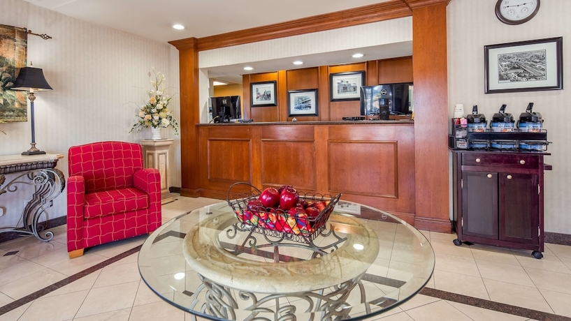 Imagen de los interiores del Hotel Empire Inn, San Bernardino. Foto 14